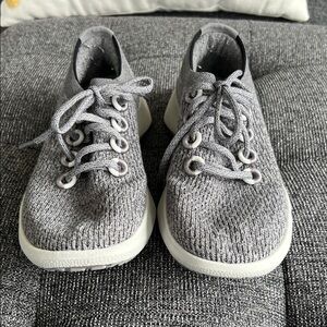 Allbirds Sneakers in Heathered Gray